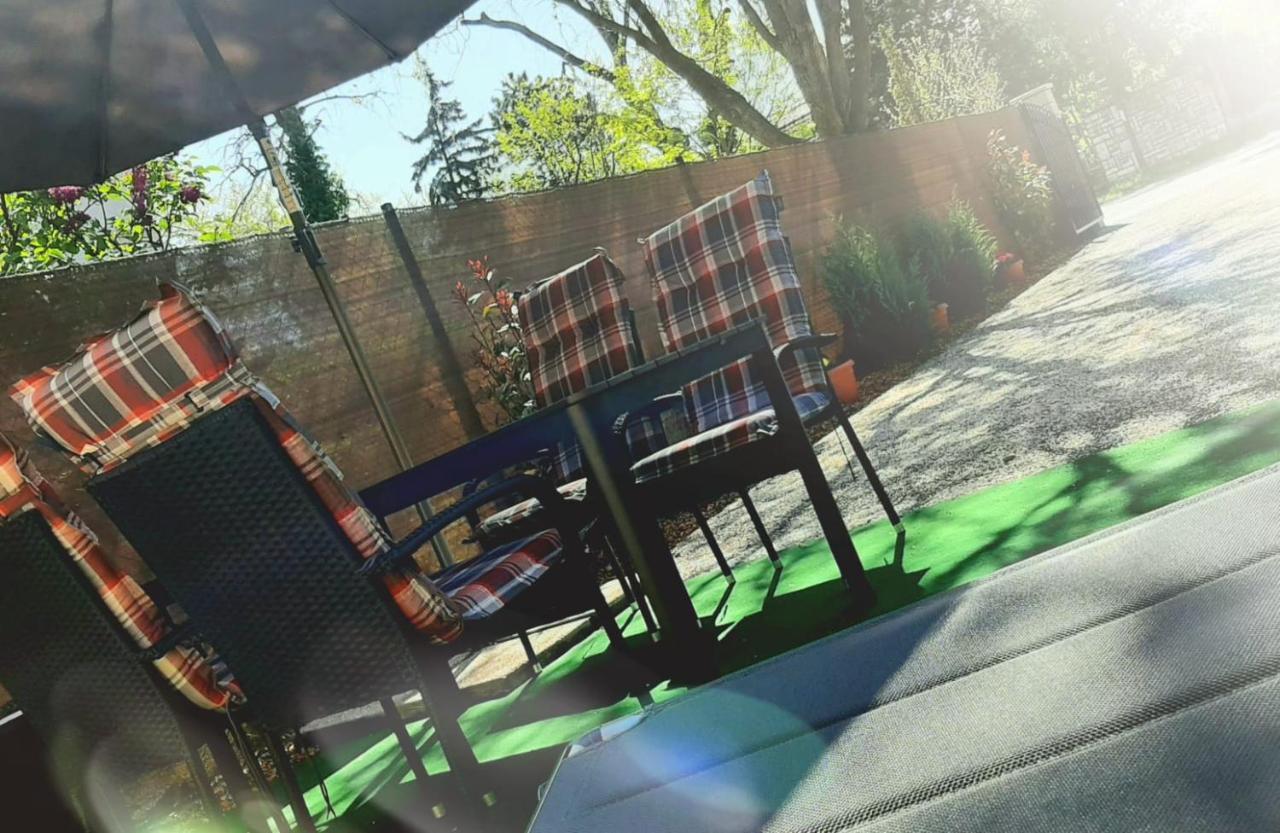 Csatang Vendeghaz Villa Siófok Exteriör bild